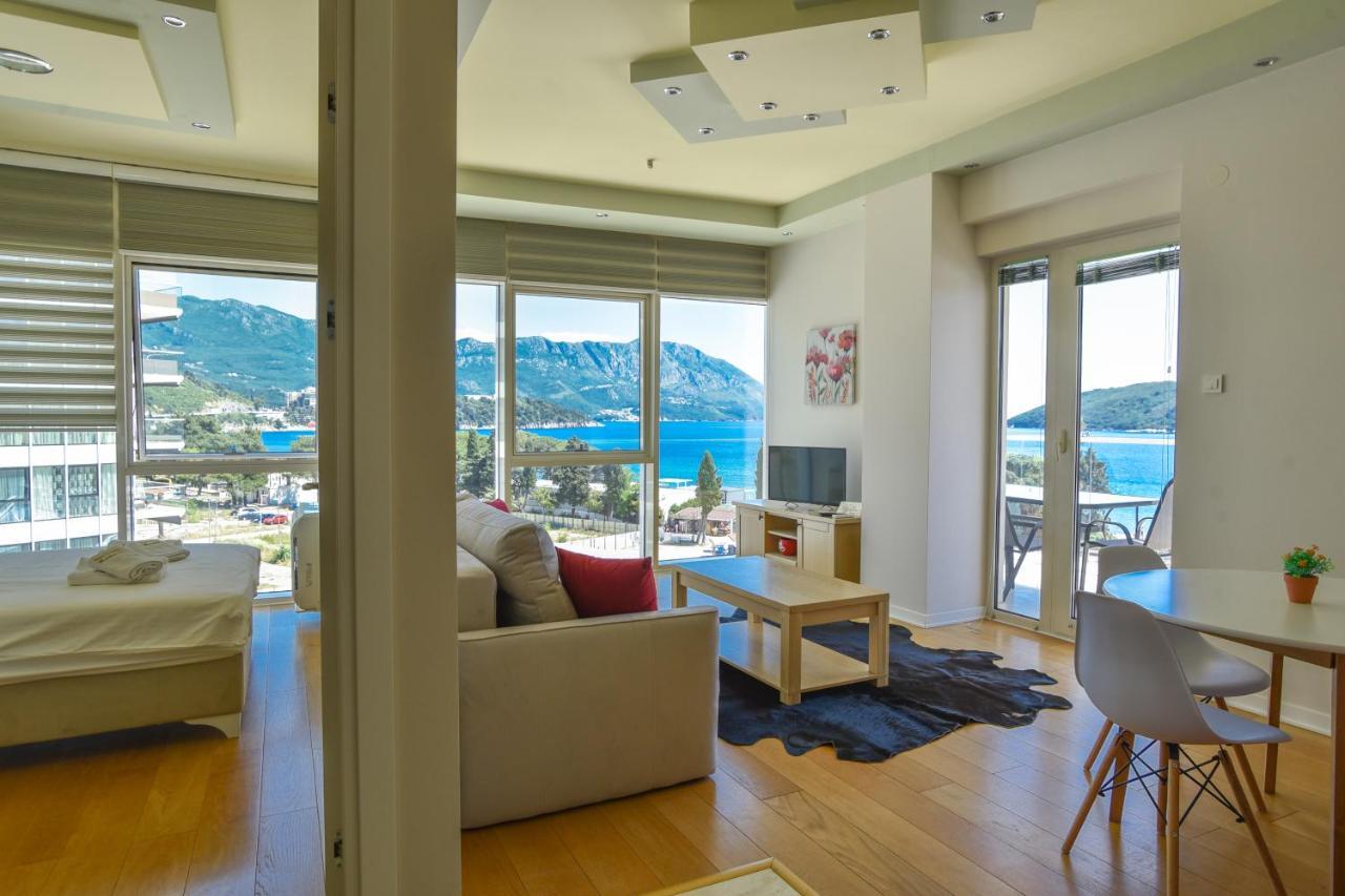 Apartments Menuet Budva Luaran gambar