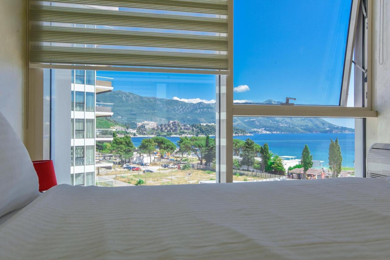 Apartments Menuet Budva Luaran gambar