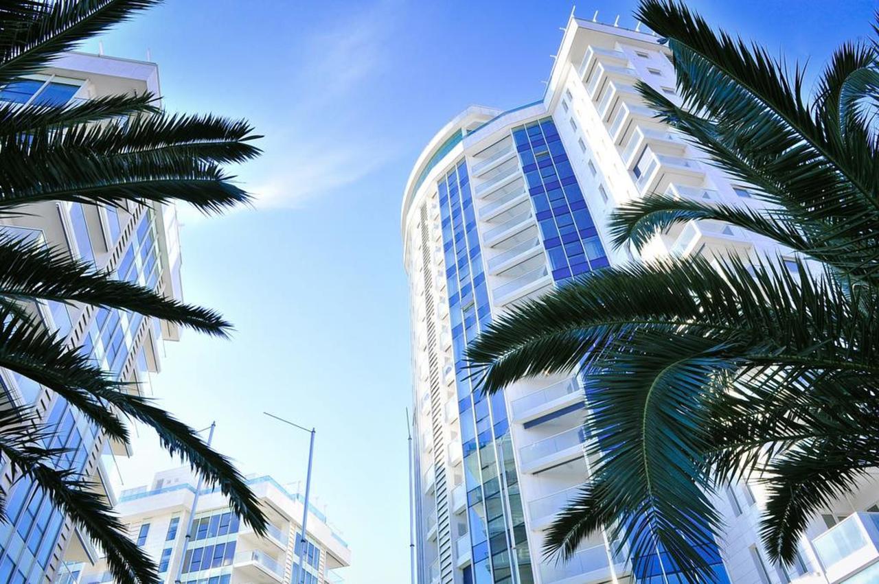 Apartments Menuet Budva Luaran gambar