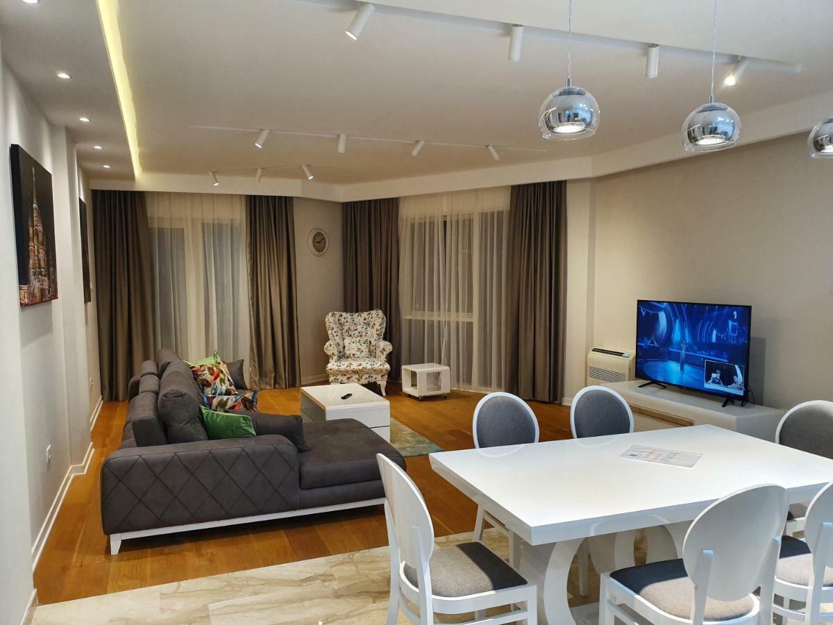 Apartments Menuet Budva Luaran gambar
