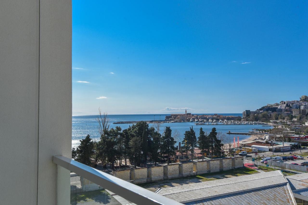 Apartments Menuet Budva Luaran gambar