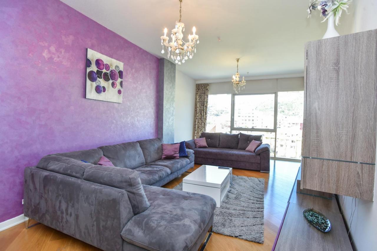 Apartments Menuet Budva Luaran gambar