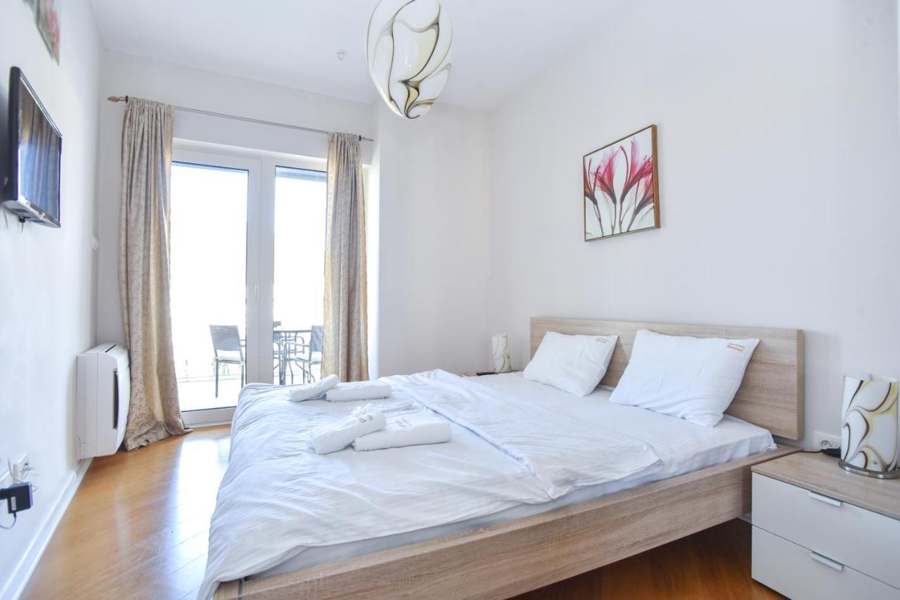 Apartments Menuet Budva Luaran gambar