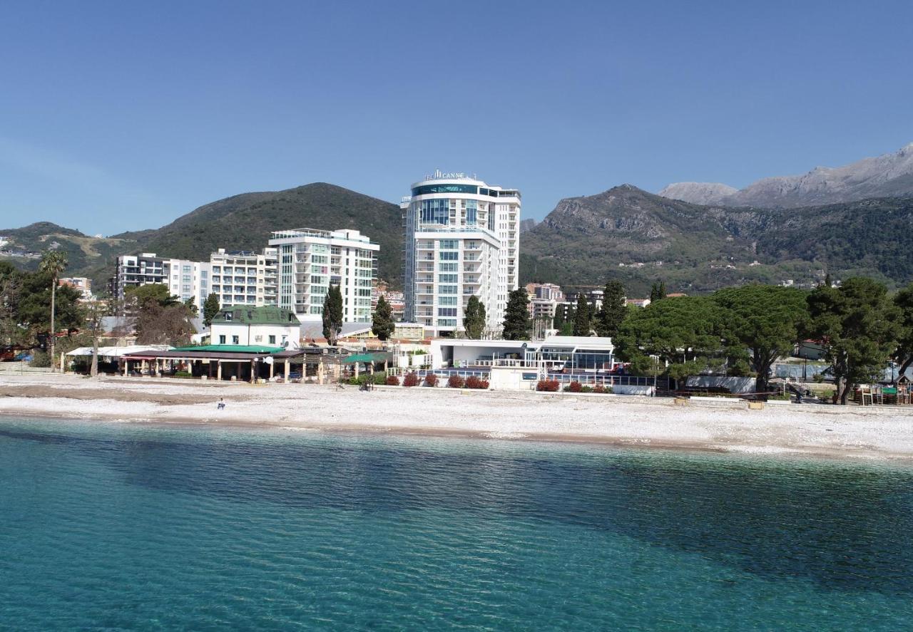 Apartments Menuet Budva Luaran gambar